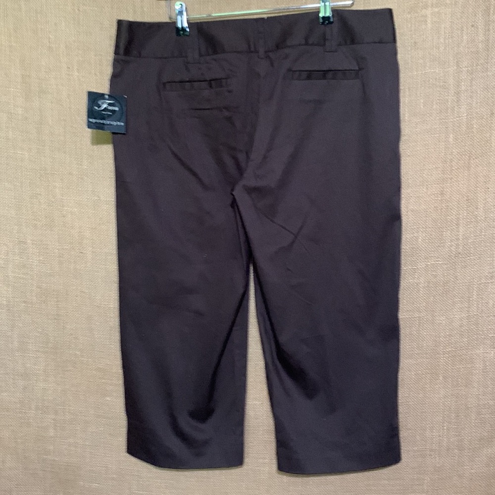 Women's NWT Apostrophe Fiona Brown Low Rise Stretch Capri Pants Size: 12 - Picture 2 of 6